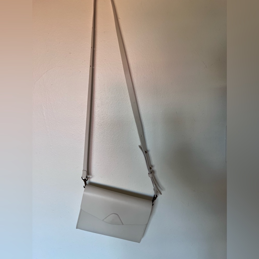 VereVerto Small crossbody or belt bag in white